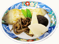 地魚の煮つけと地元野菜の炊き合わせ